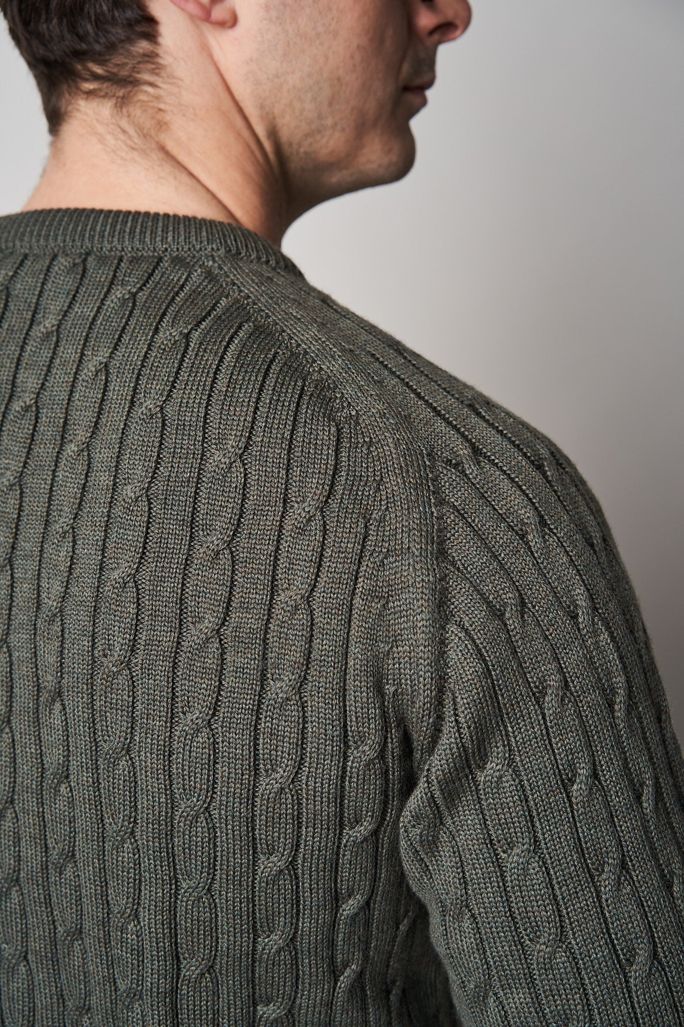 KN02 Cable Knit Jumper - Moss Green